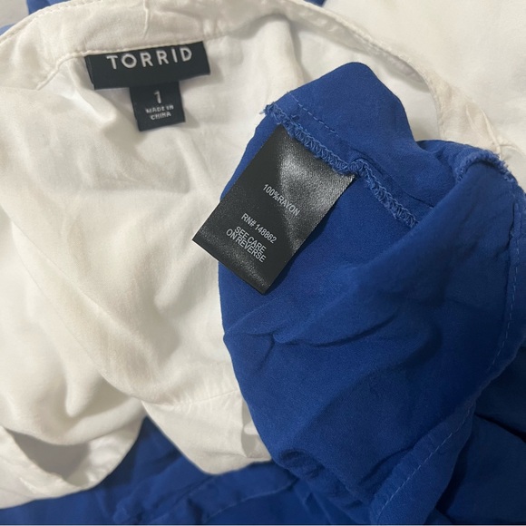 Torrid Challis Button-Front Dolman Sleeve Тор Block Color White N Blue Sz 1 (1X) - Picture 8 of 12
